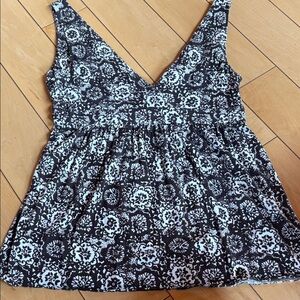 Women’s Brown  & White V-Neck Patterned Tank Top